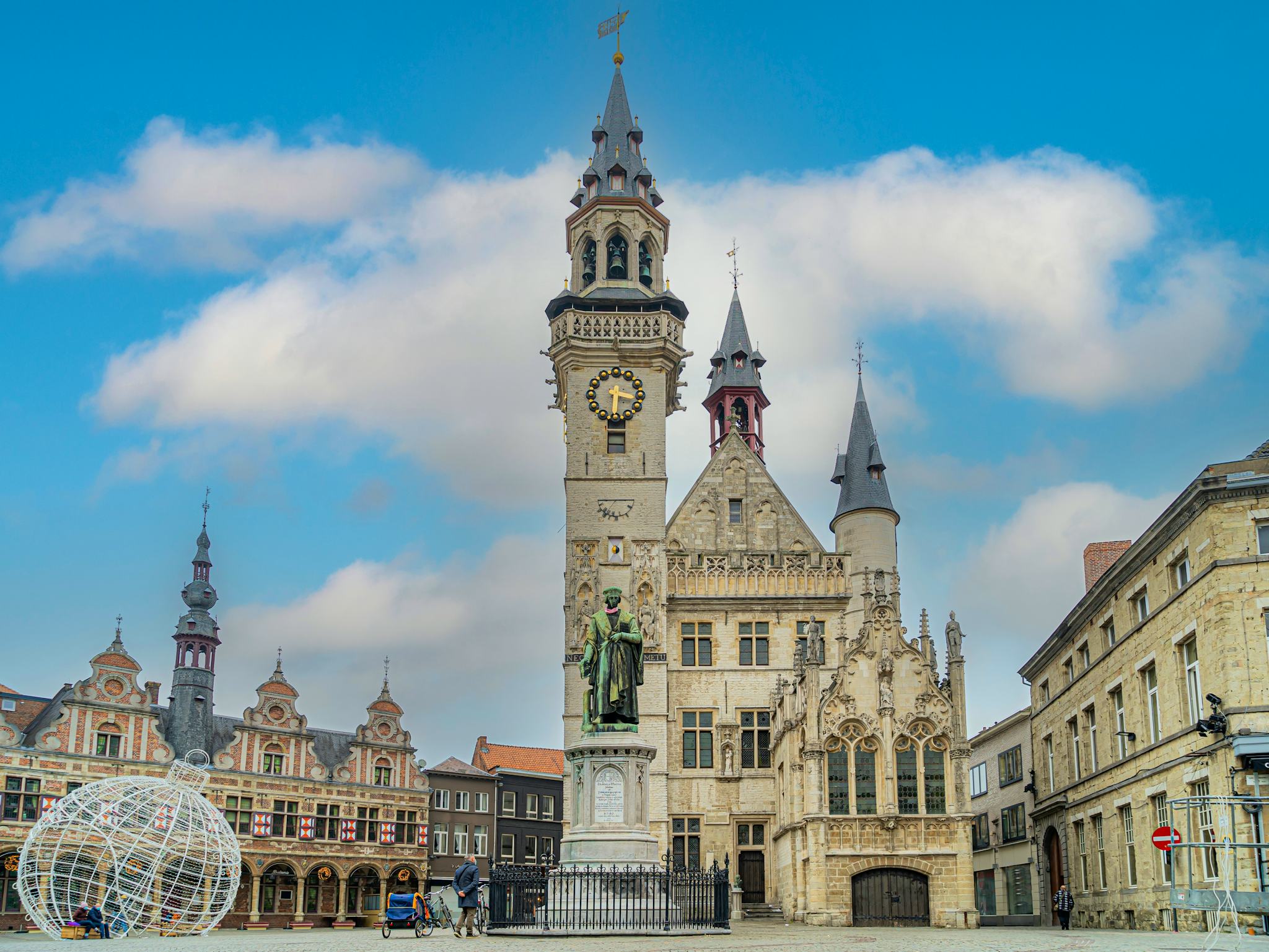 Ghent to Aalst and Dendermonde: Private day trip