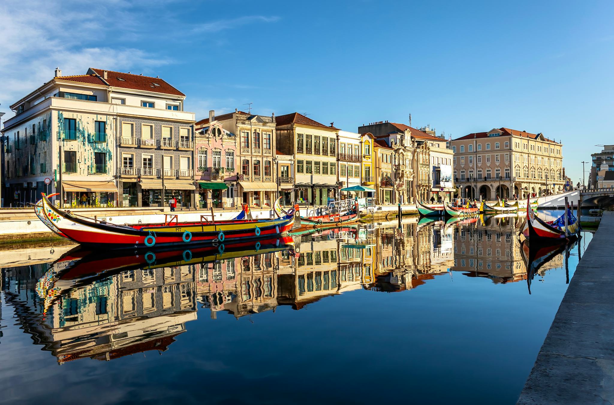 Coimbra to Aveiro, Costa Nova and Ilhavo: Guided tour
