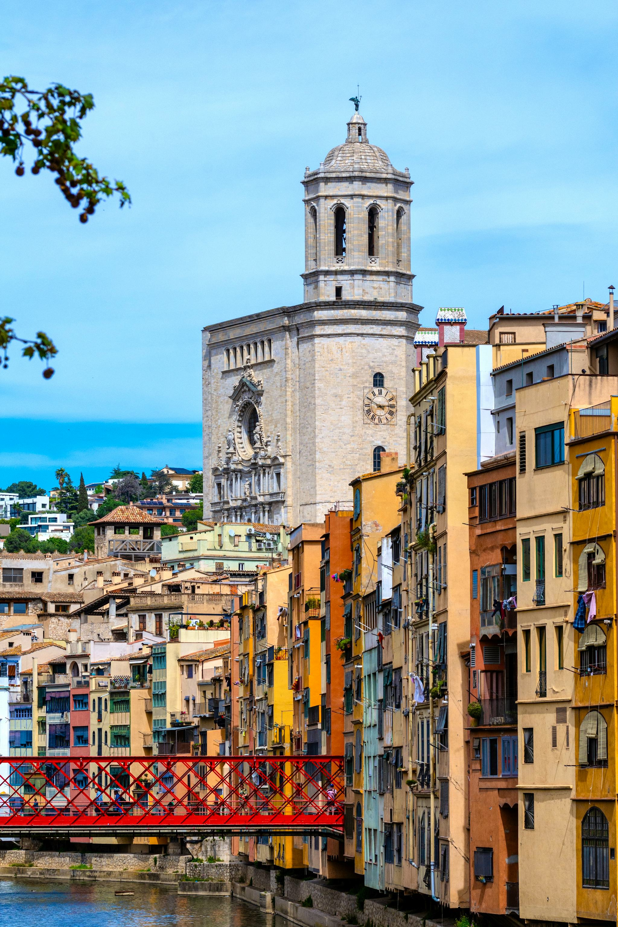 Barcelona to Girona and Figueres: Private day trip