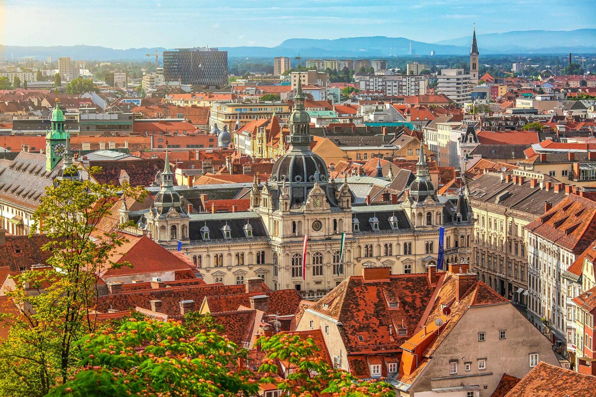 Hallstatt to Graz: Private day trip