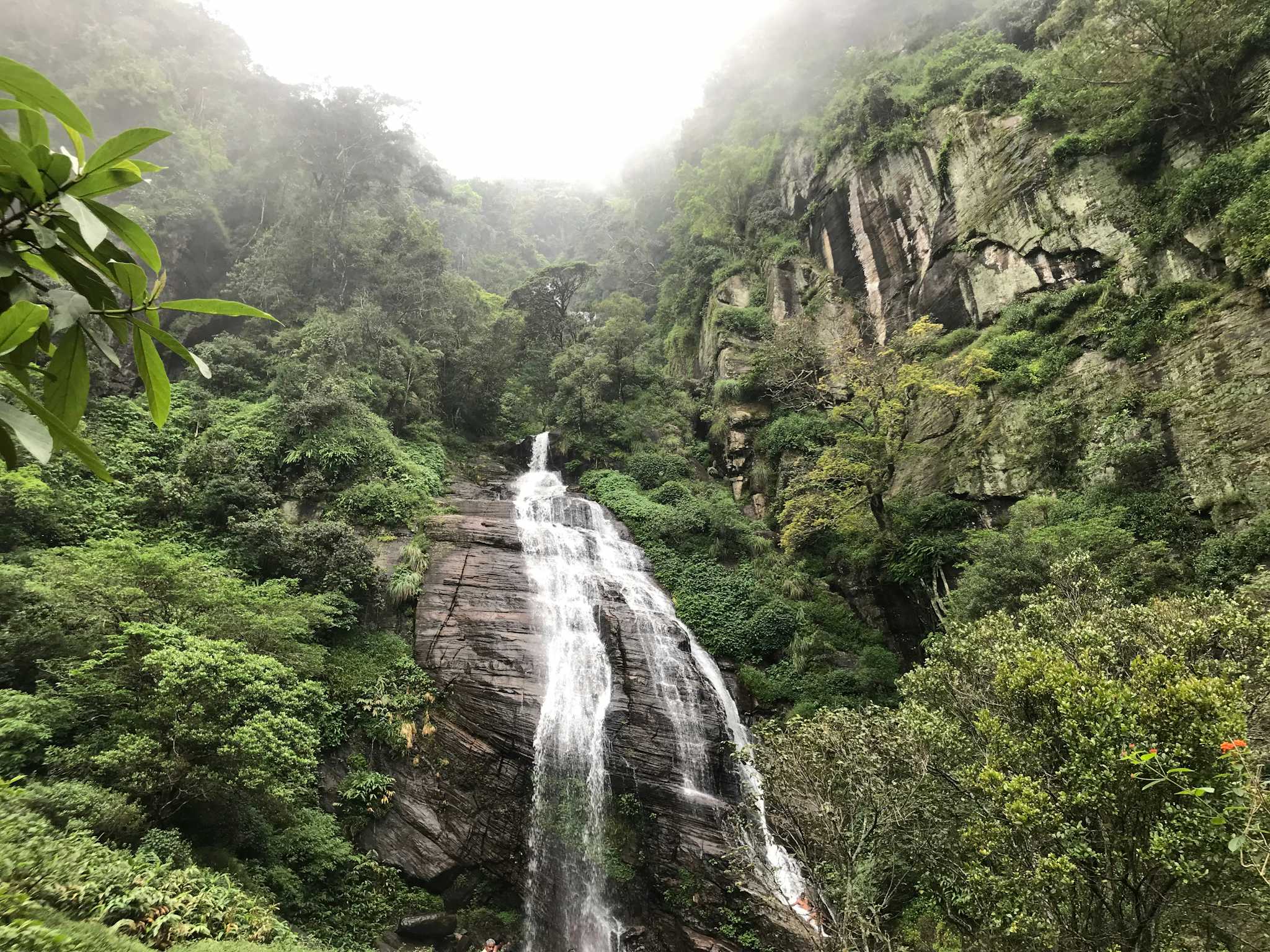 Chute d'eau Kolapathana