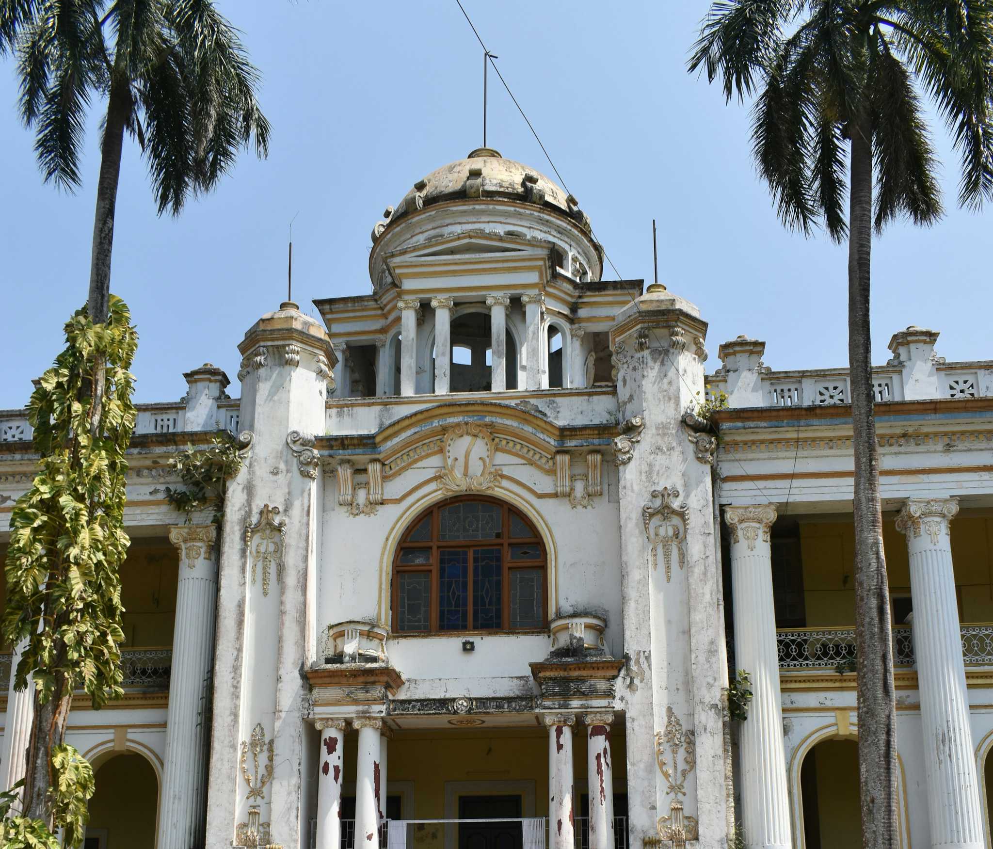 Mahishadal Rajbari