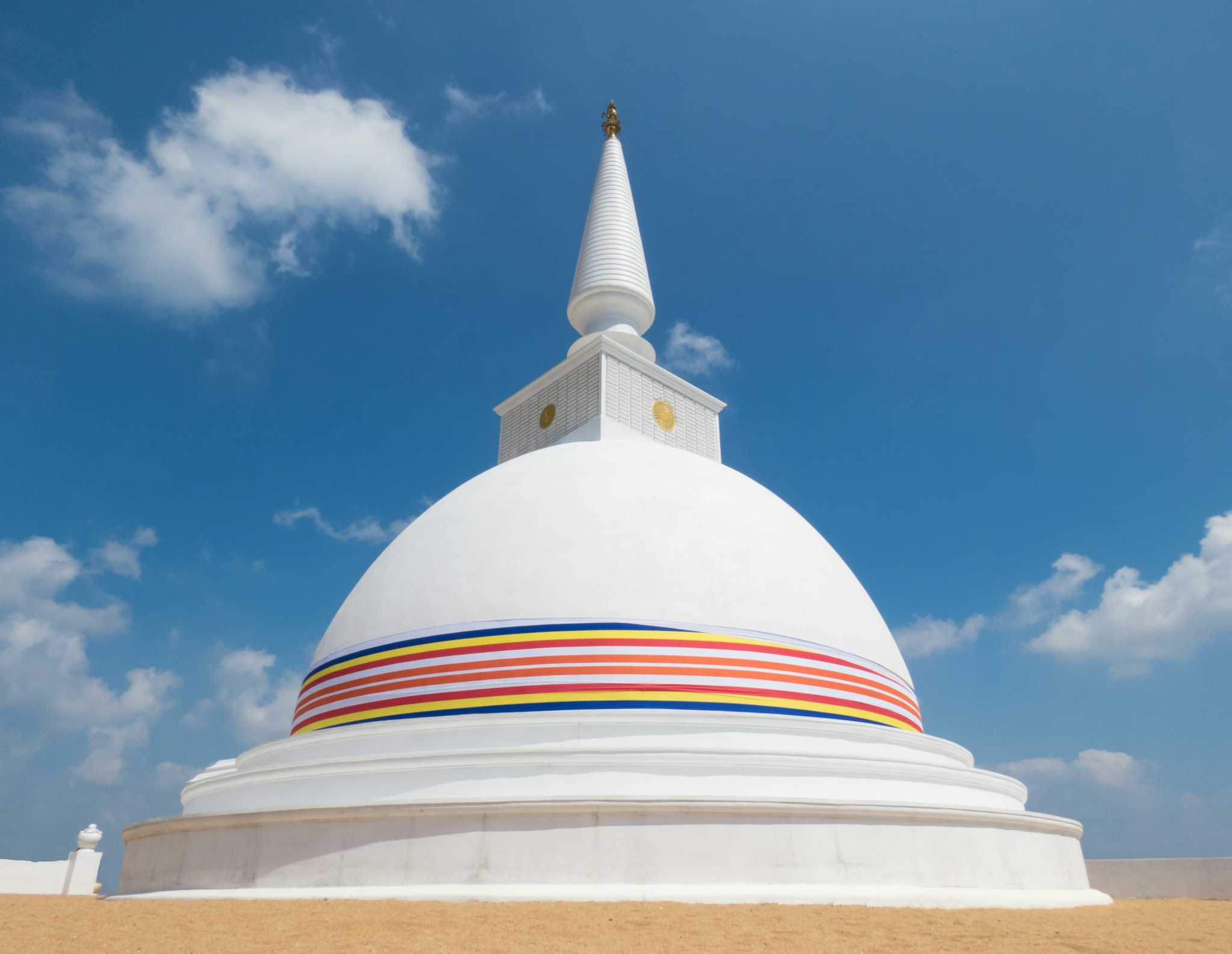 Monastère Bouddhiste Mahamevnawa à Kundasale