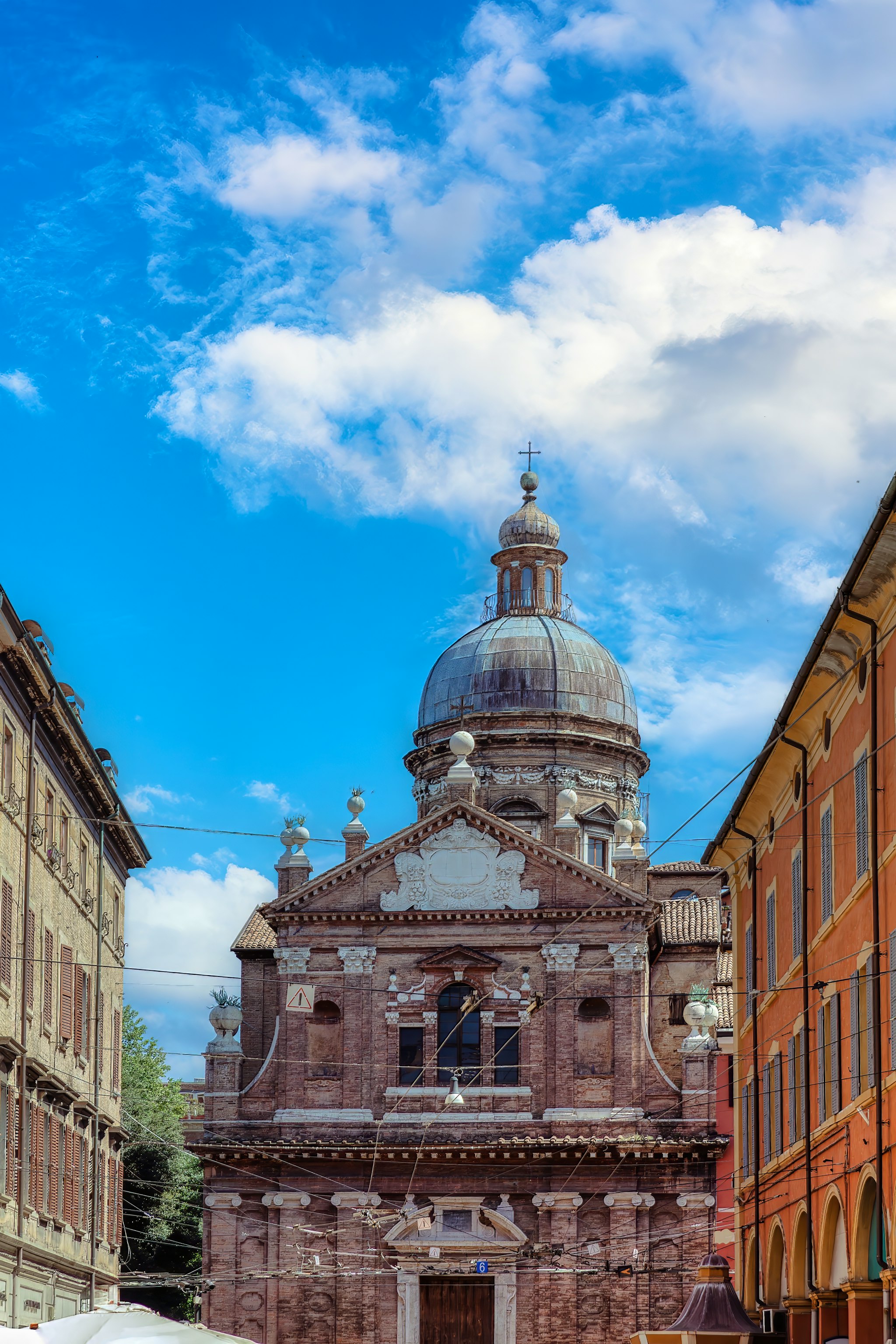 Bologna to Modena: Private day trip