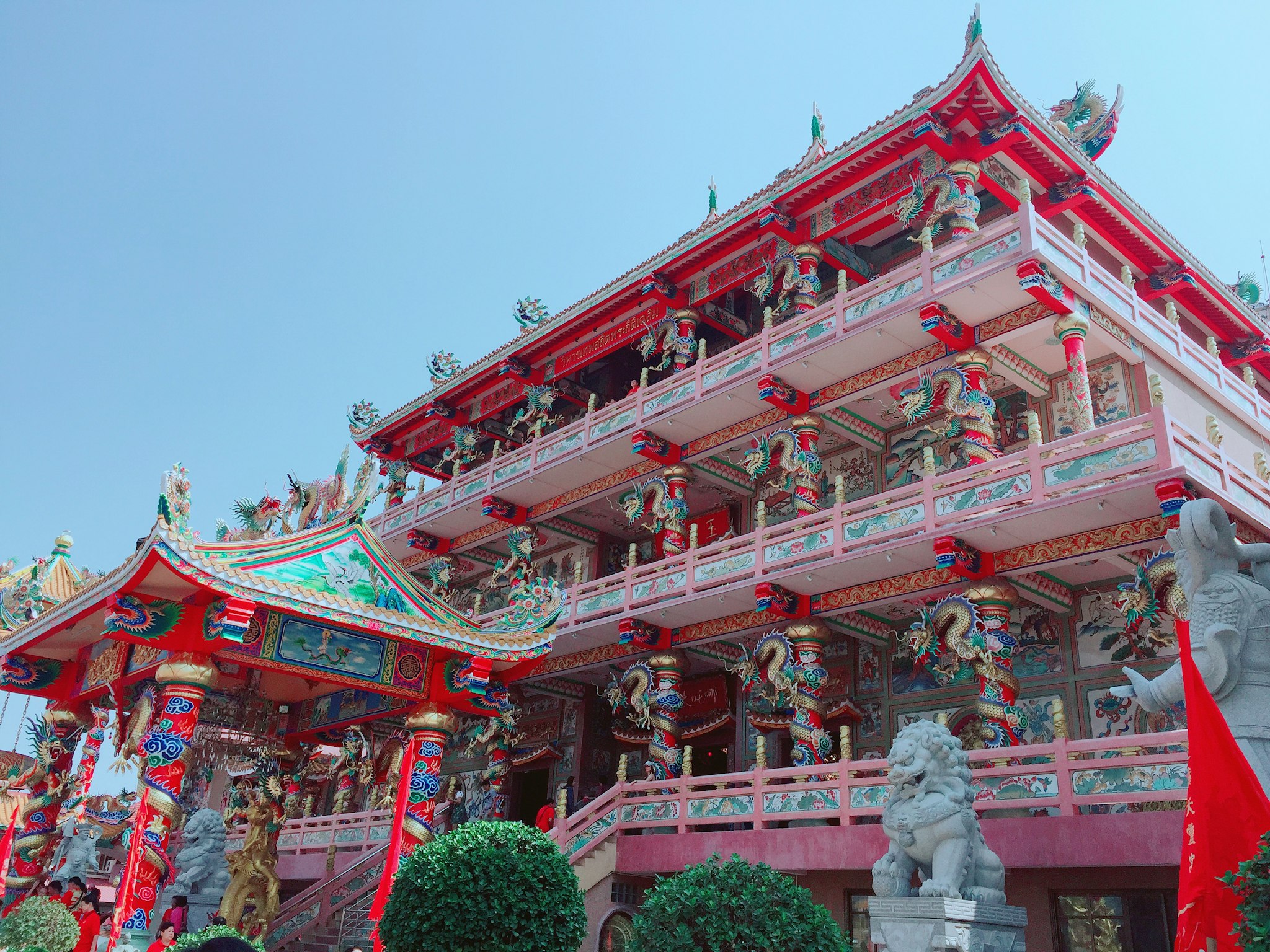 Nacha Sa Thai Chue Shrine