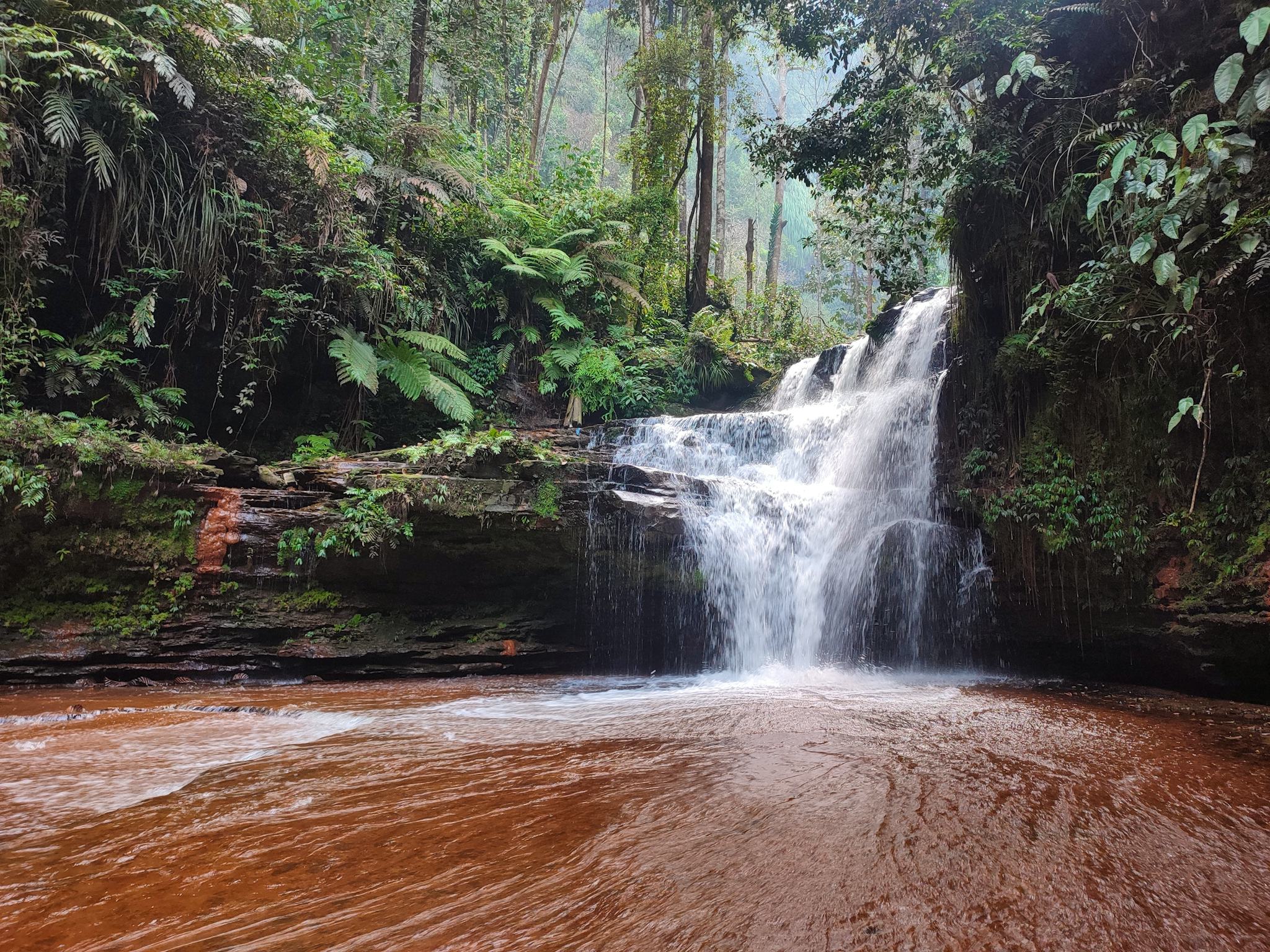 Narampanawa Waterfall