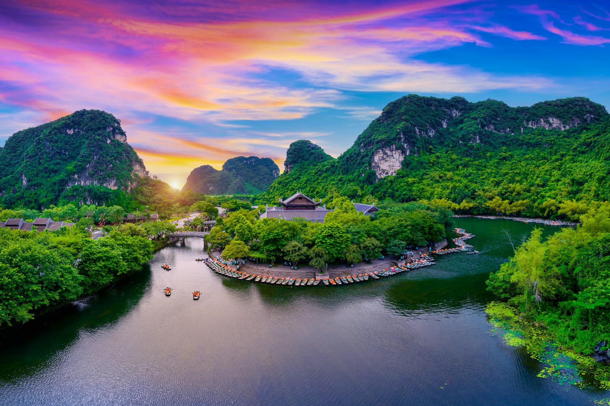 Ha Long to Ninh Binh: Private day trip