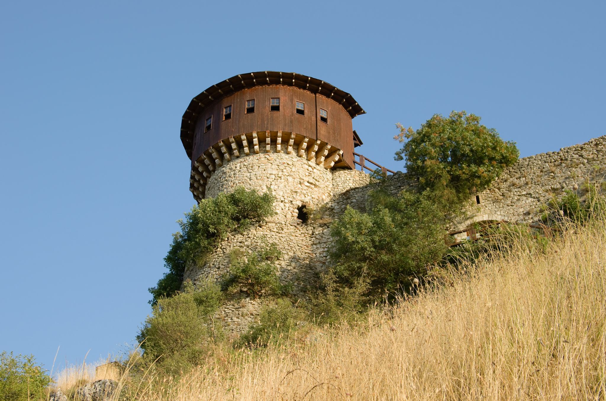 Petrele Castle