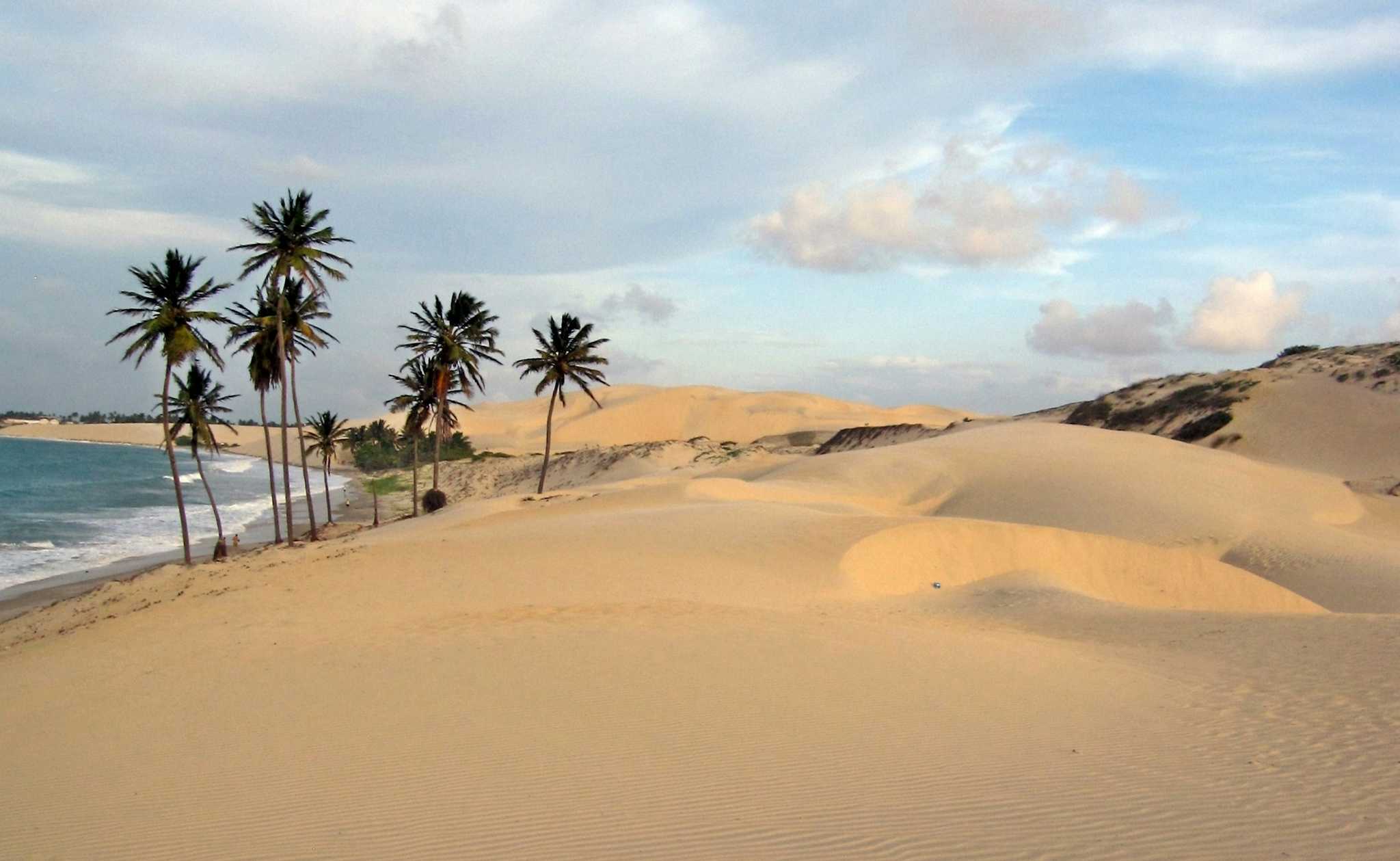 Pedra Rachada Beach