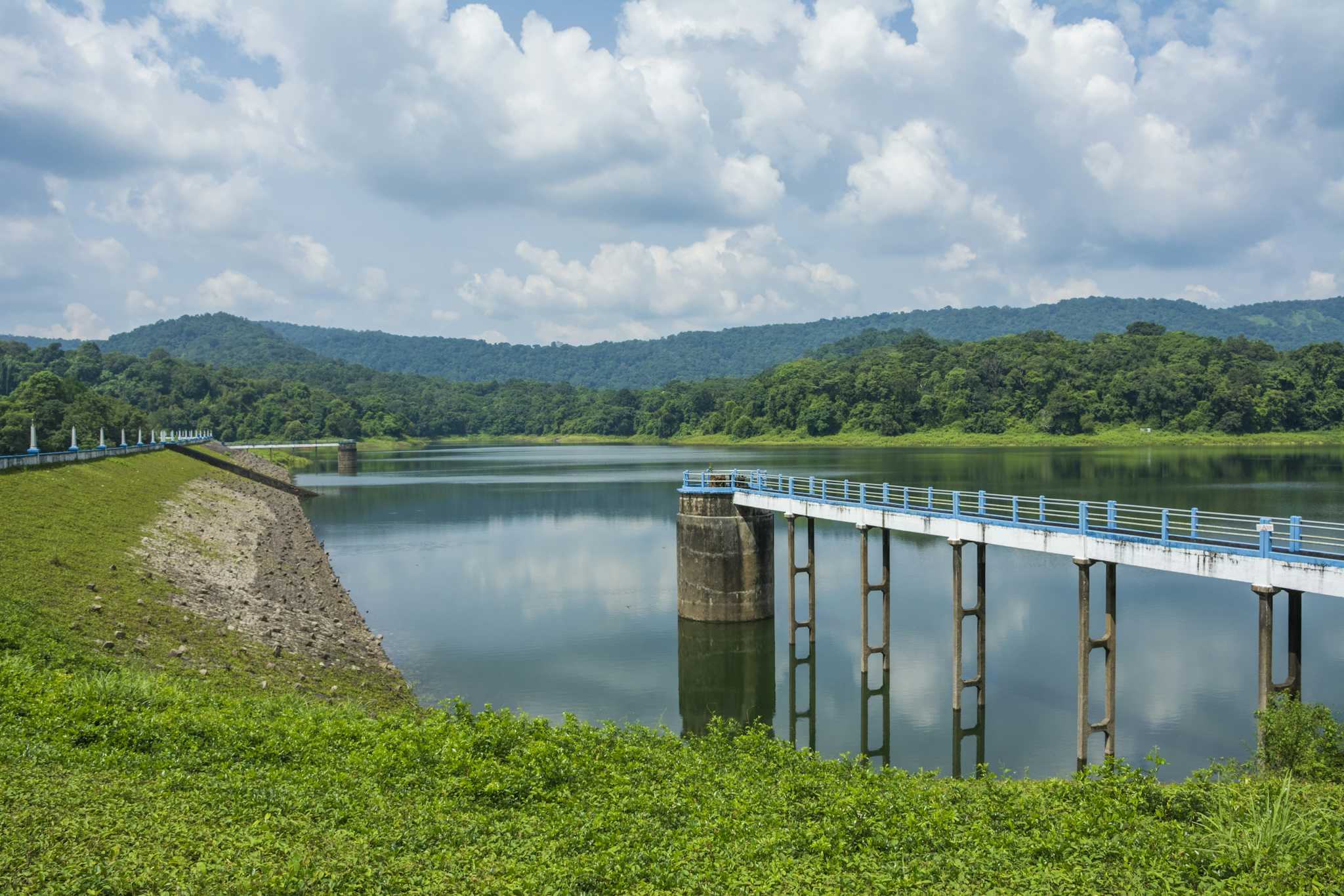 Vazhani Dam Viewpoint