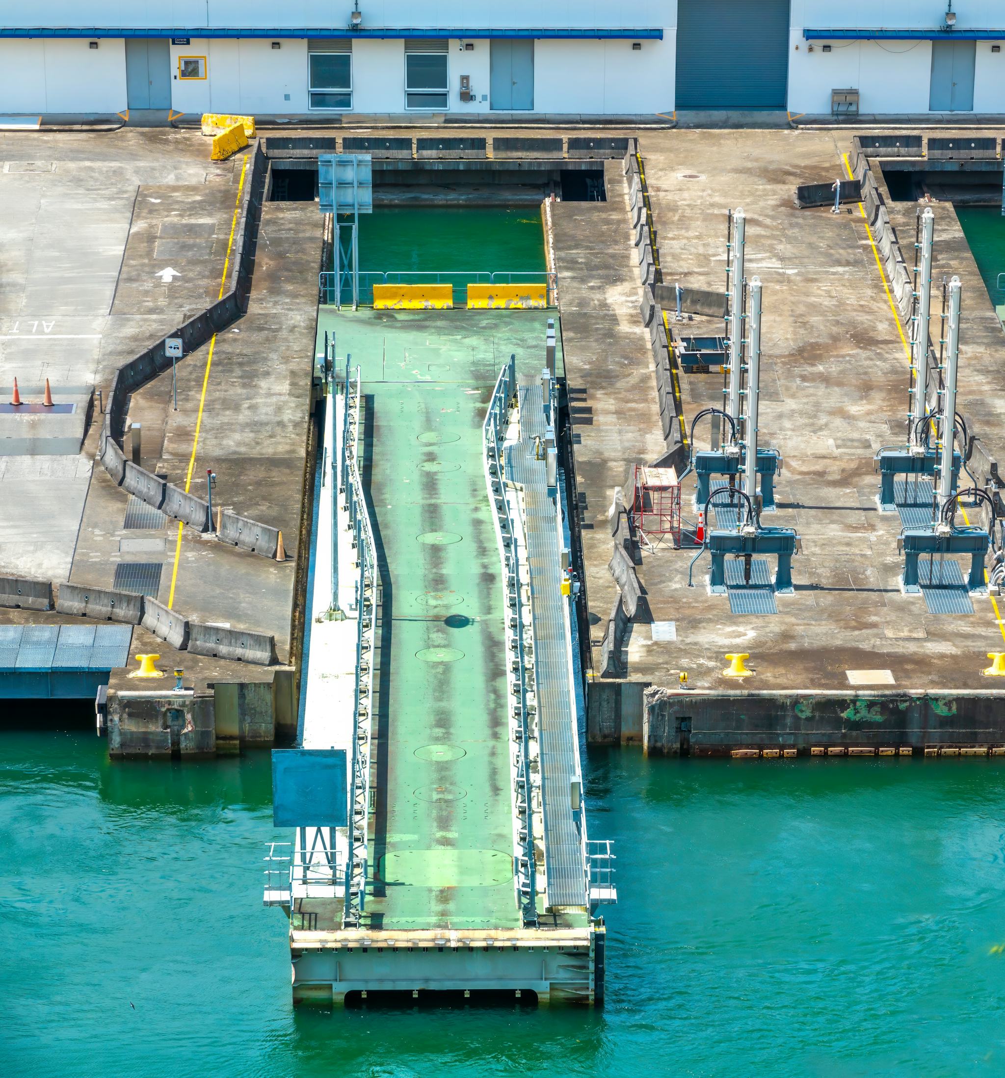 Agua Clara Locks Visitor Center