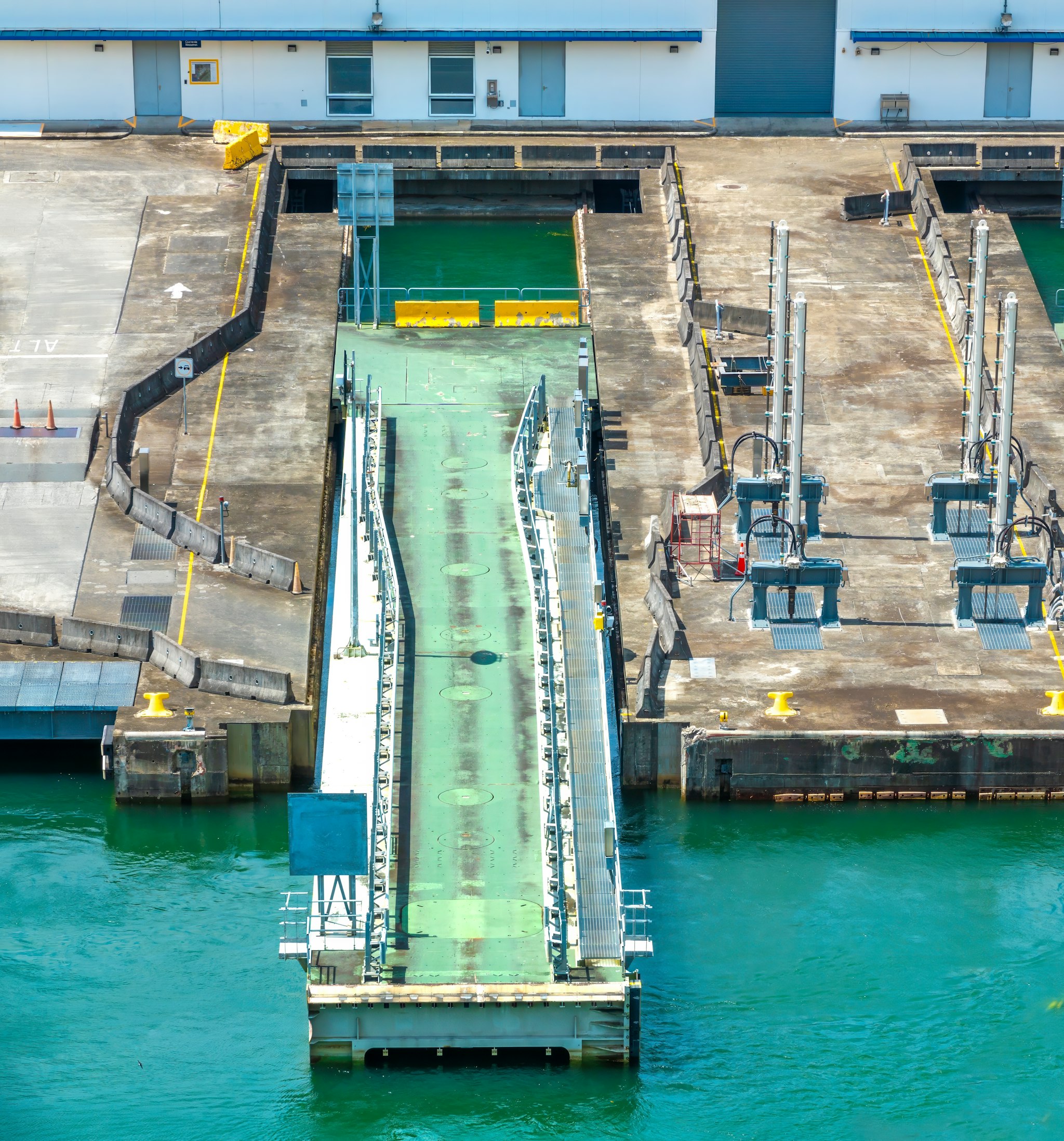 Agua Clara Locks Visitor Center