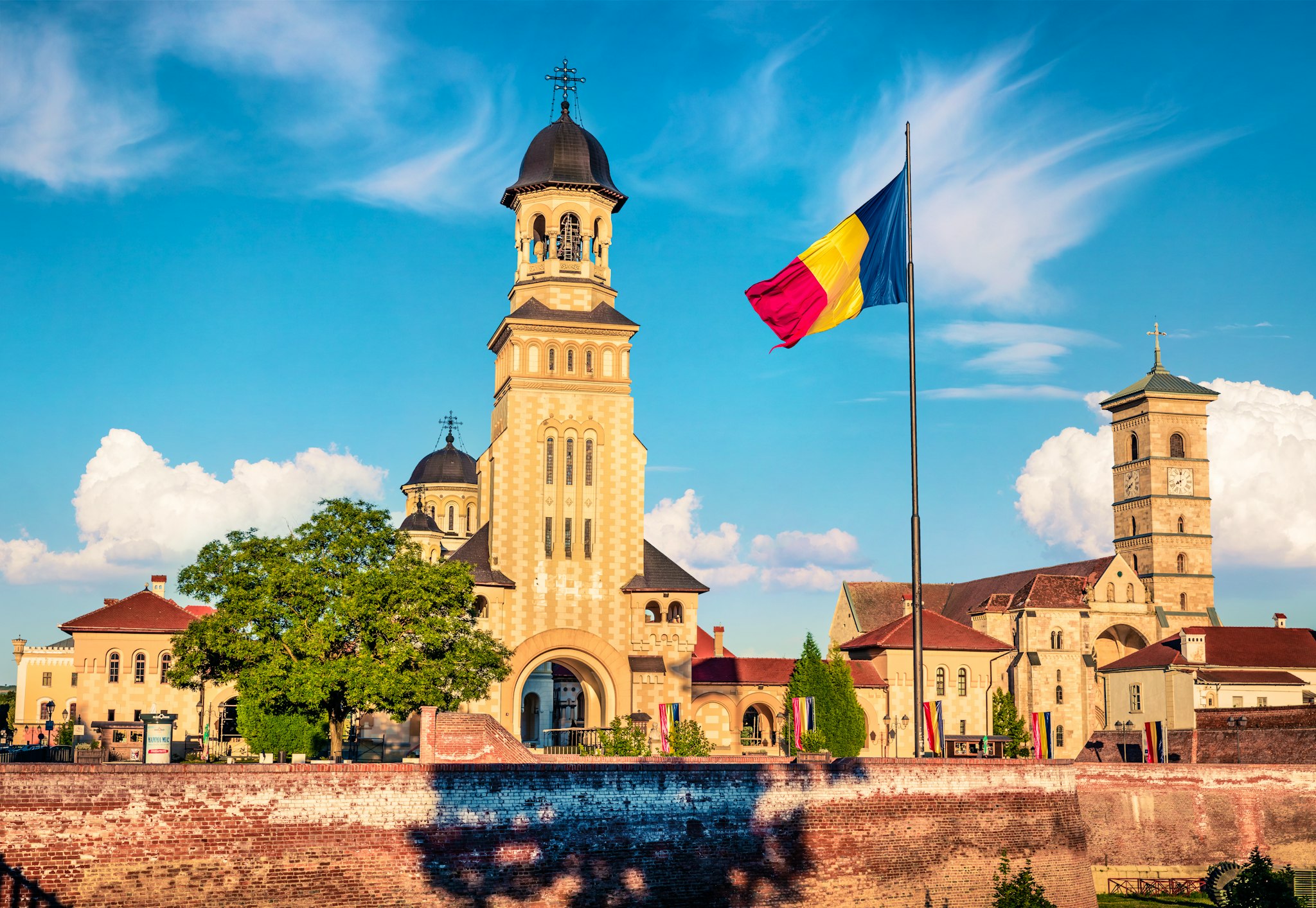 Oradea to Cluj-Napoca and Alba Iulia: Private day trip