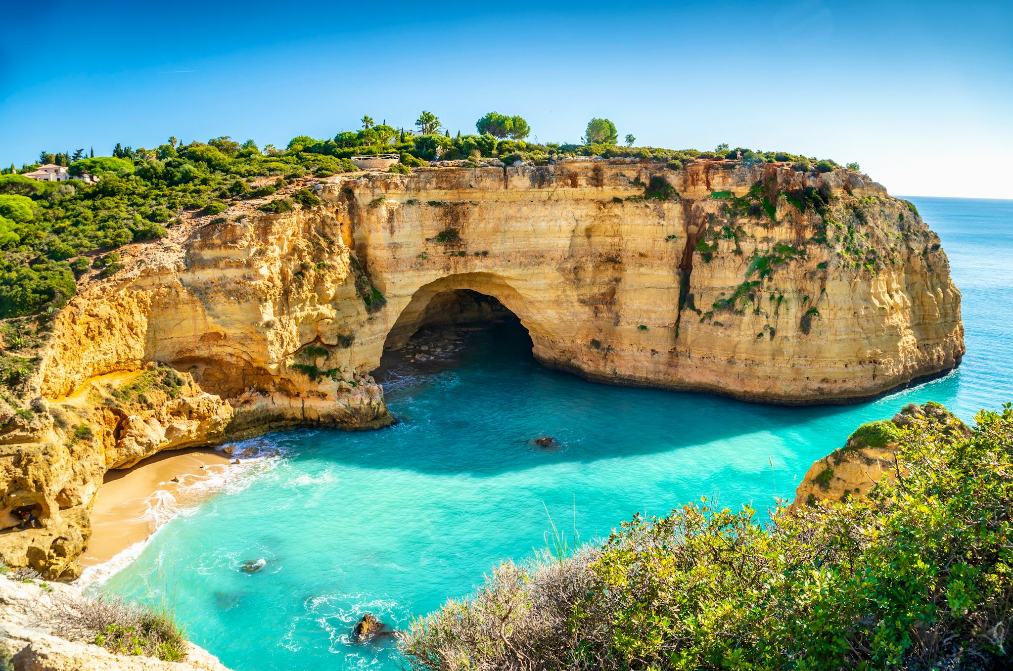 Faro City to Albufeira: Private, guided full-day tour