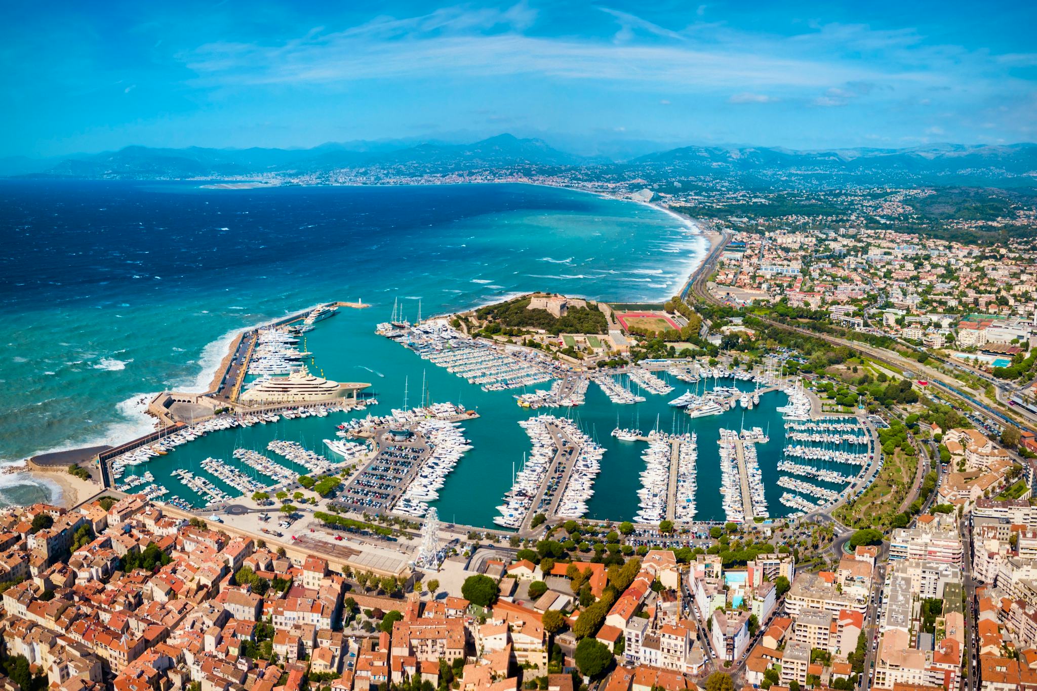 Villefranche-sur-Mer to Cannes and Antibes: Private day trip