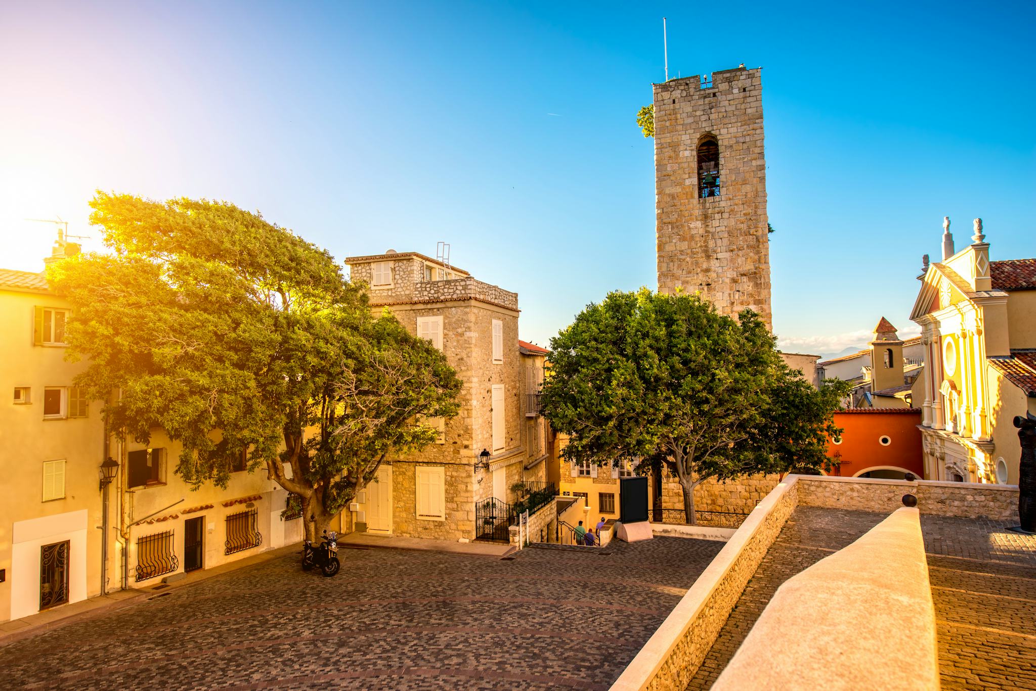 Cannes to Antibes and Juan-les-Pins: Private day trip