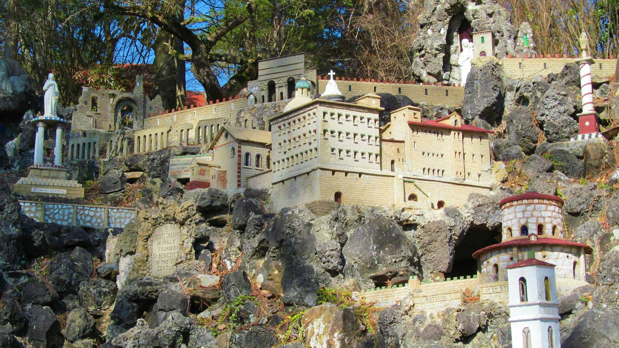 Ave Maria Grotto