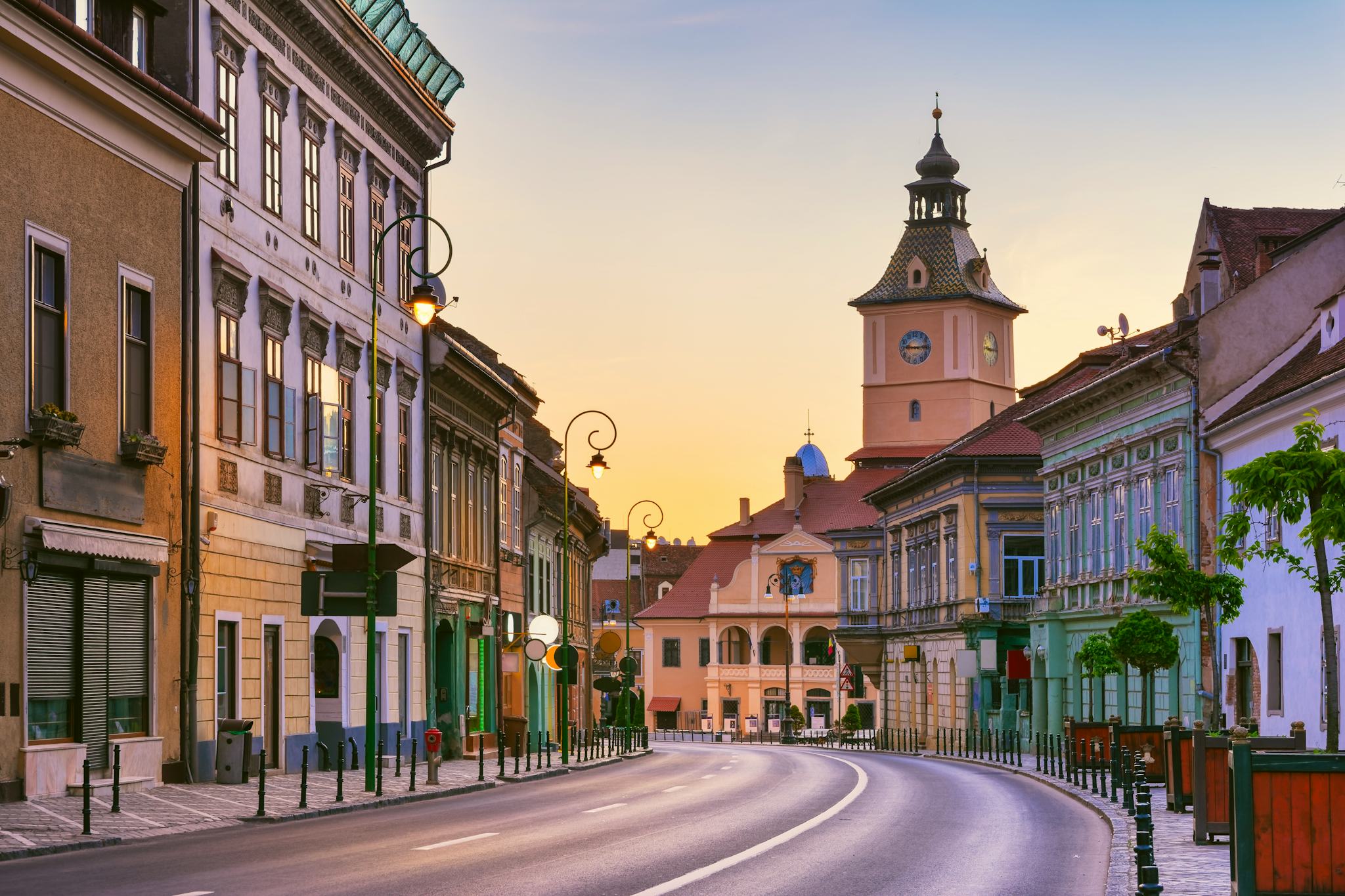 Sibiu to Brasov and Rasnov: Private day trip