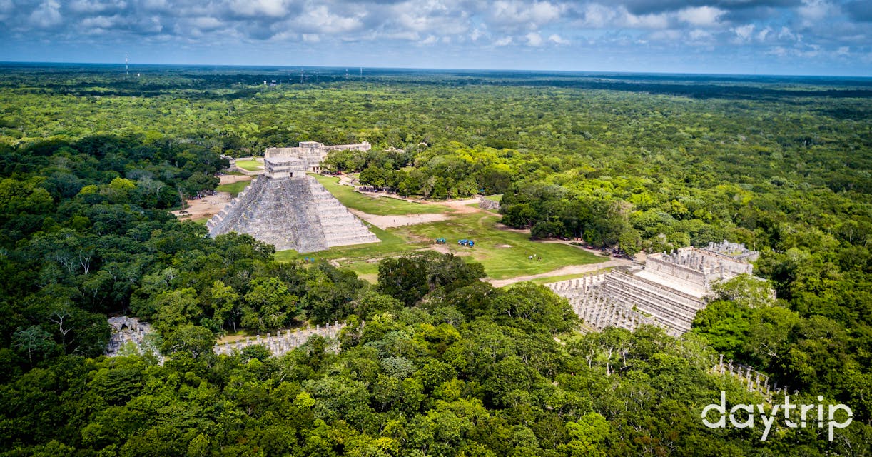 10 мест. Пирамида Калакмуль. Древний город Майя Калакмуль и окружающие его тропические леса. Пирамиды в джунглях Мексики. Калакмуль структура 1.