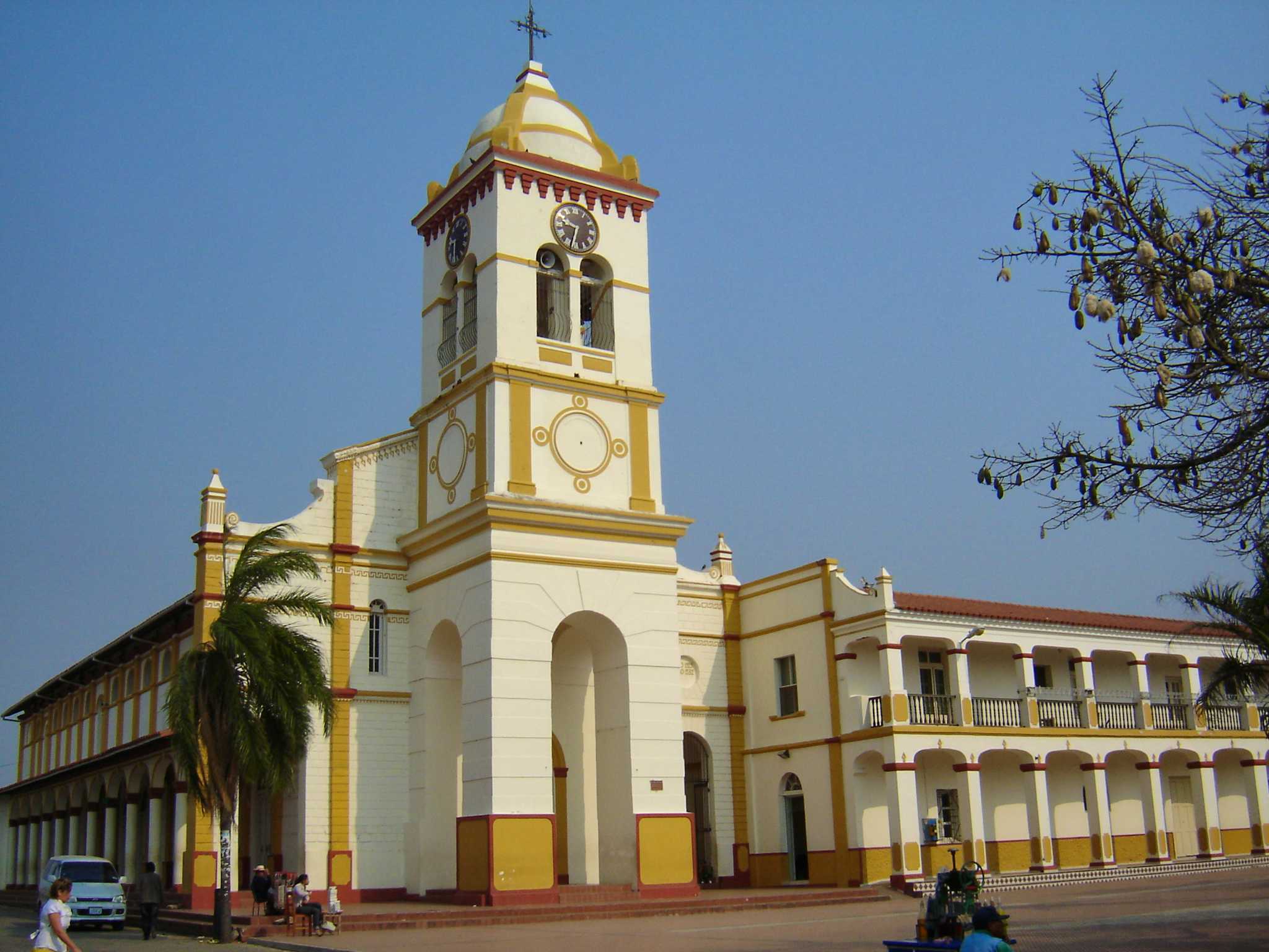 Catedral de la Purisima Concepcion de la Virgen De Cotoca