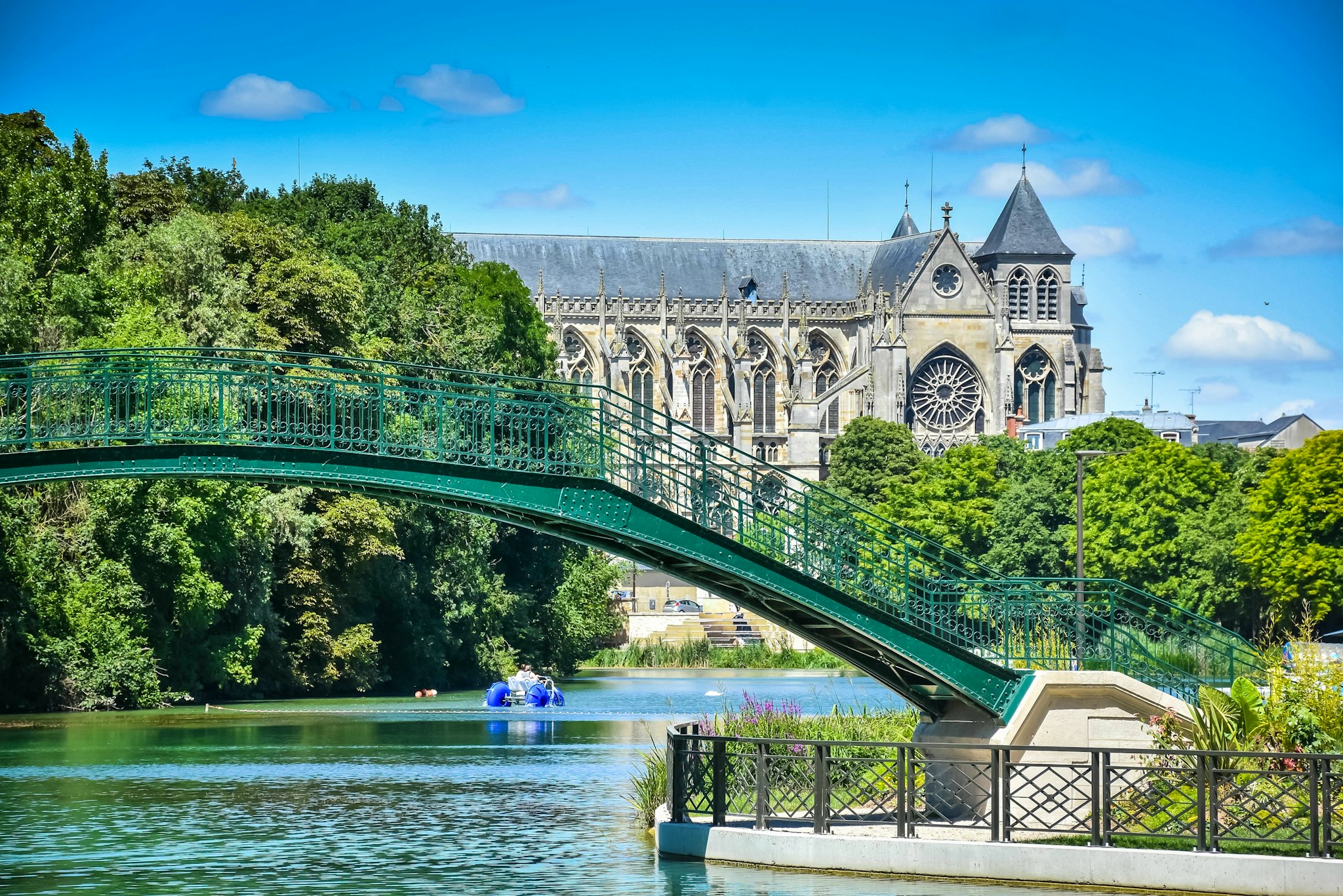 Reims to Chalons-en-Champagne and Sainte-Menehould: Day trip