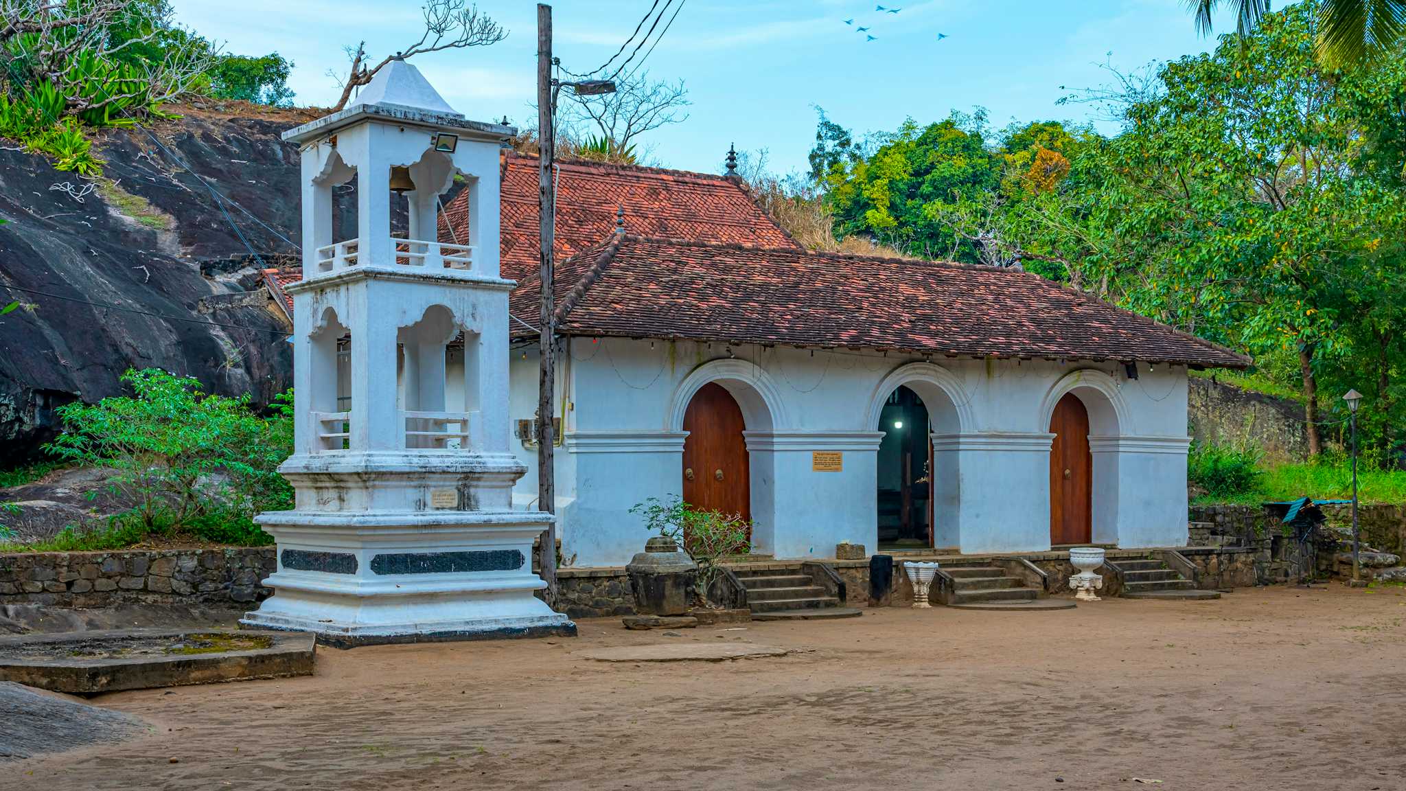 Degalldoruwa Raja Maha Viharaya