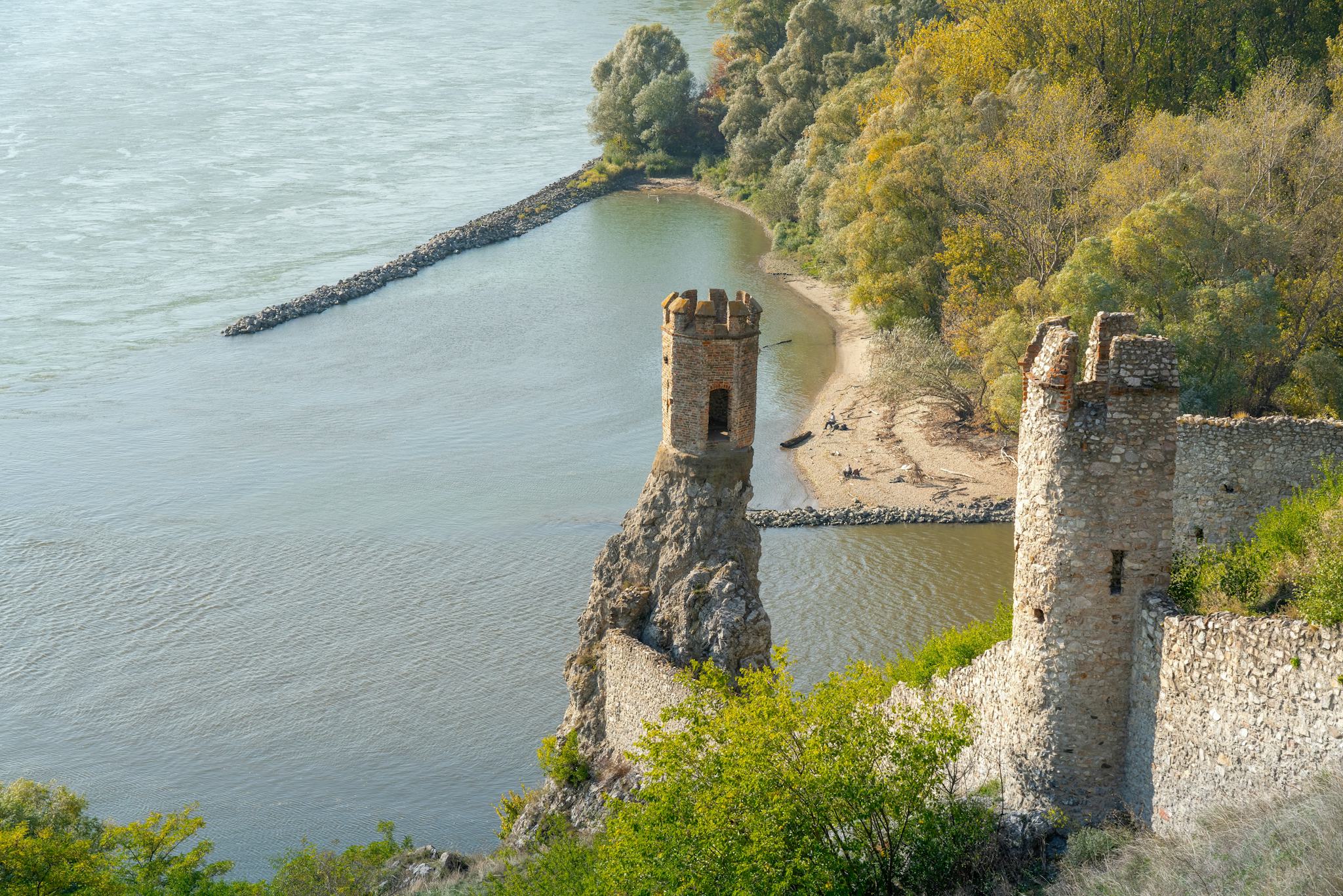 Devin Castle