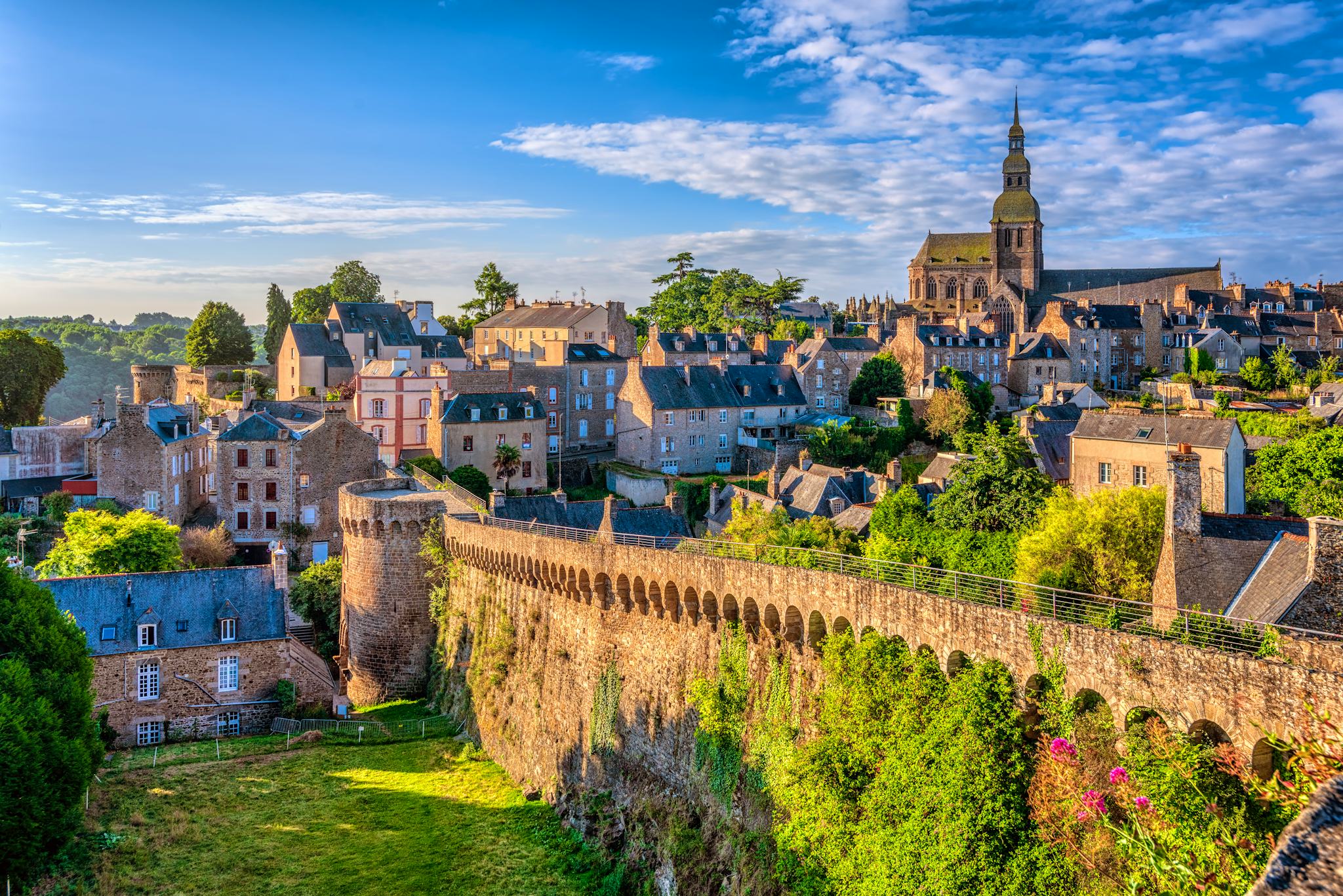 Rennes to Dinan: Private day trip