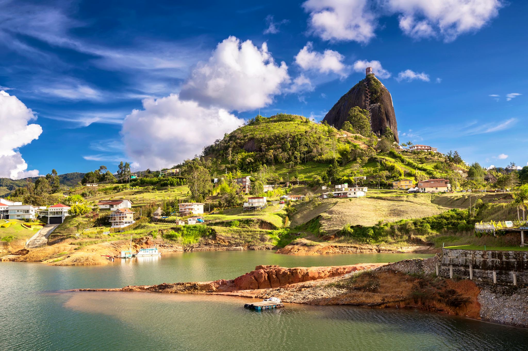 Medellin to Guatape and El Penol Rock: Private day trip