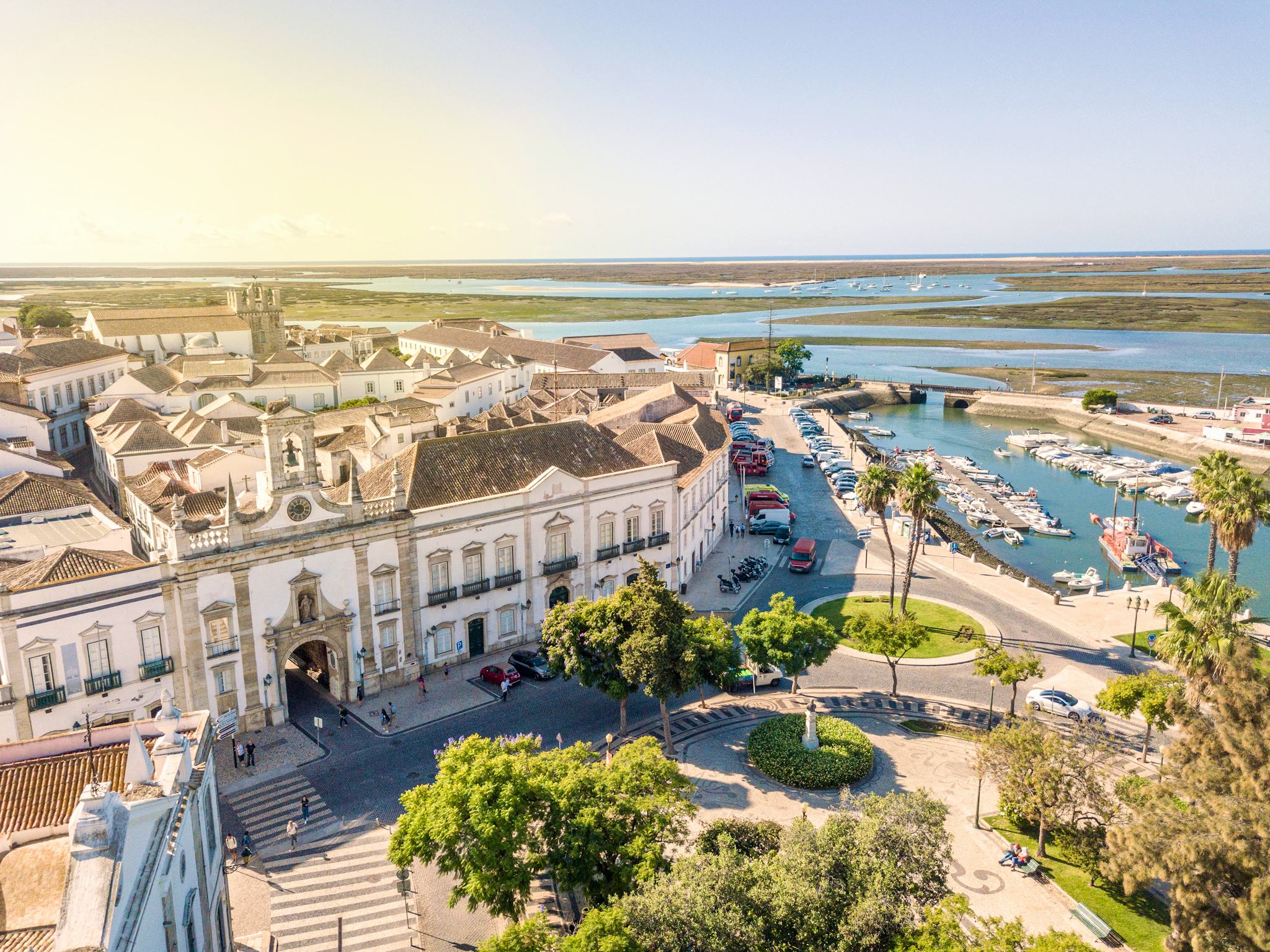 Portimao to Faro City: Private, guided half-day tour