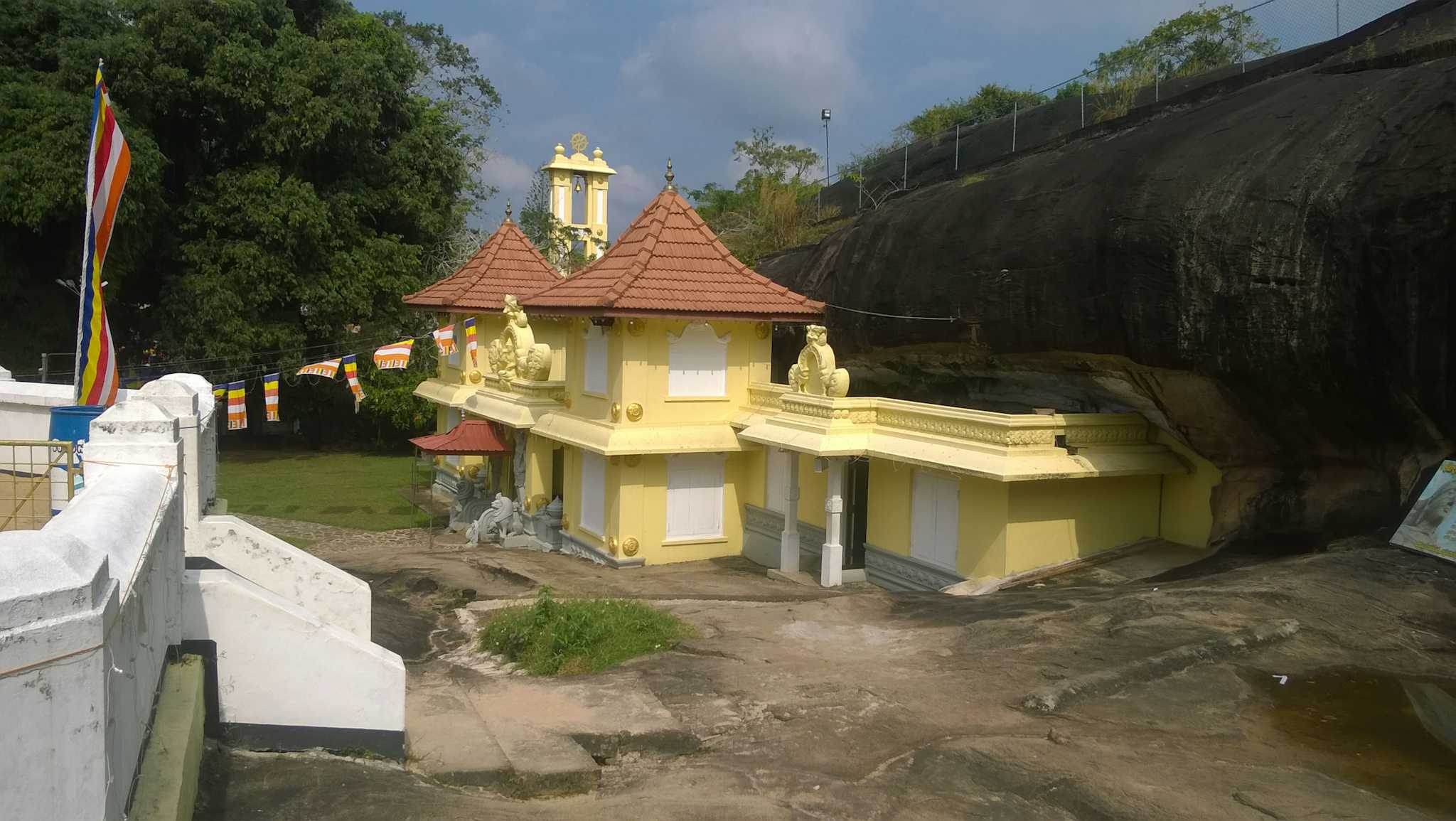 Ganekanda Purana Rajamaha Viharaya Aluthepola