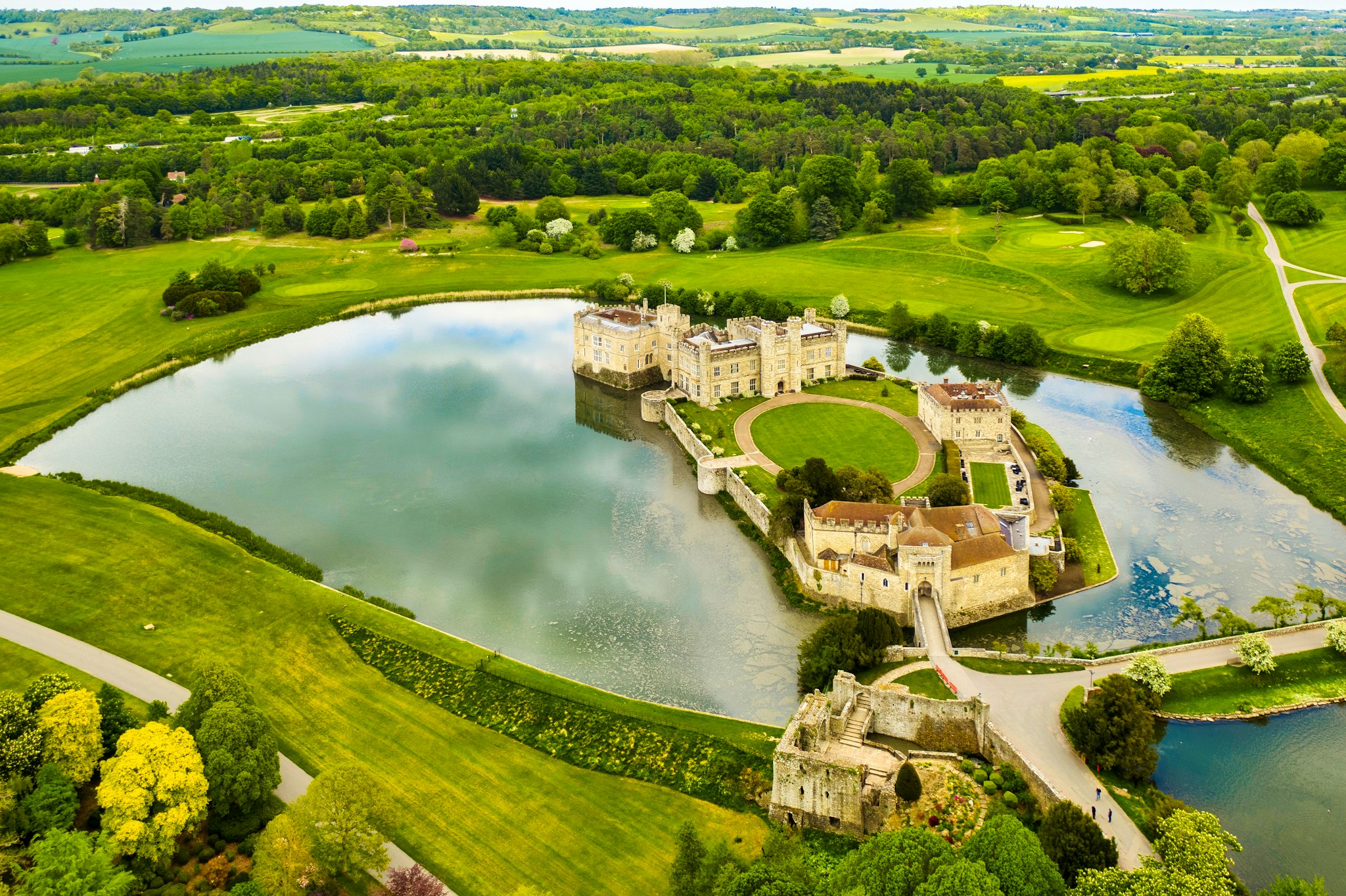 London to Leeds Castle and Canterbury: Private day tour