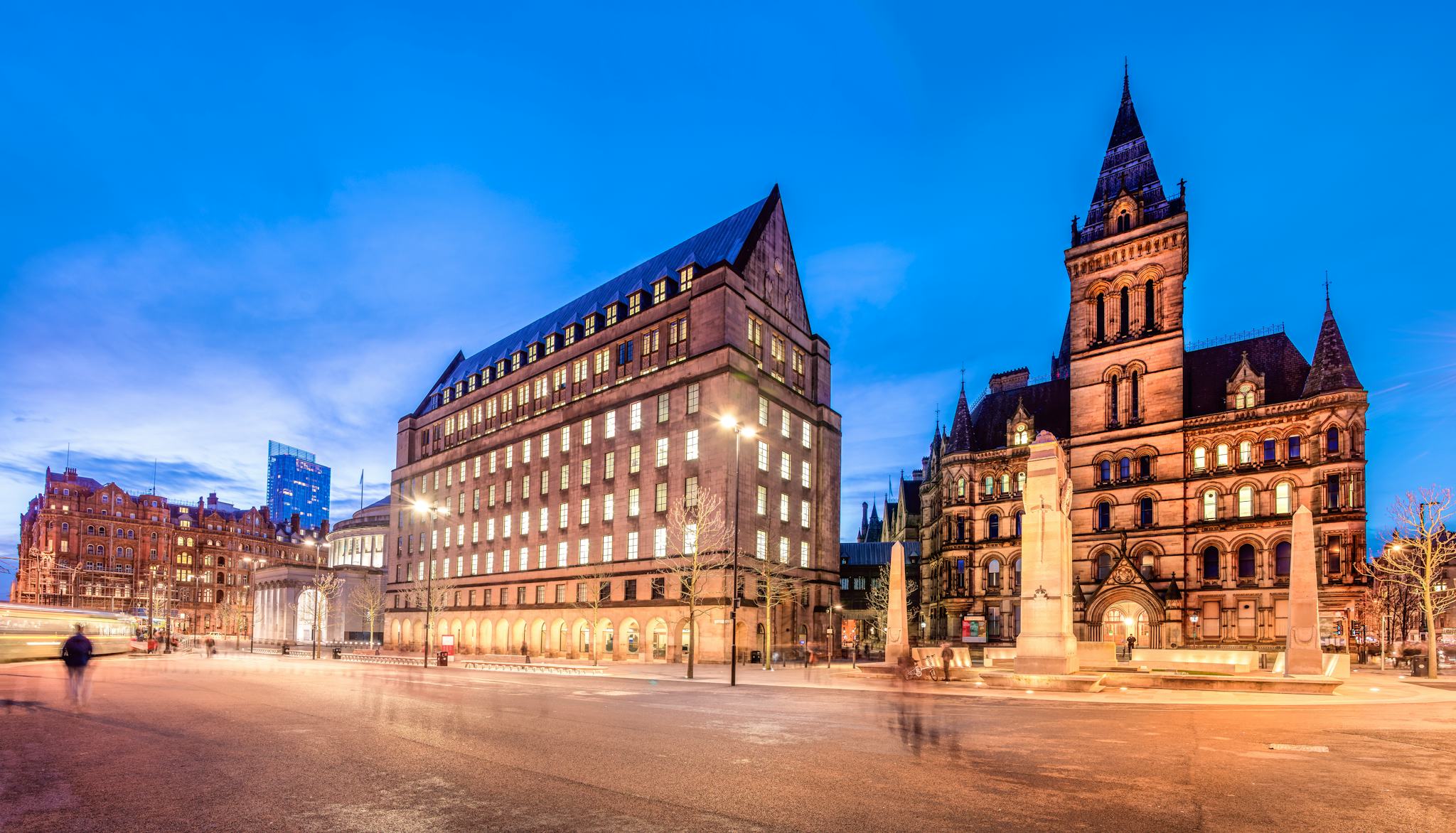 Liverpool to Manchester: Private day trip