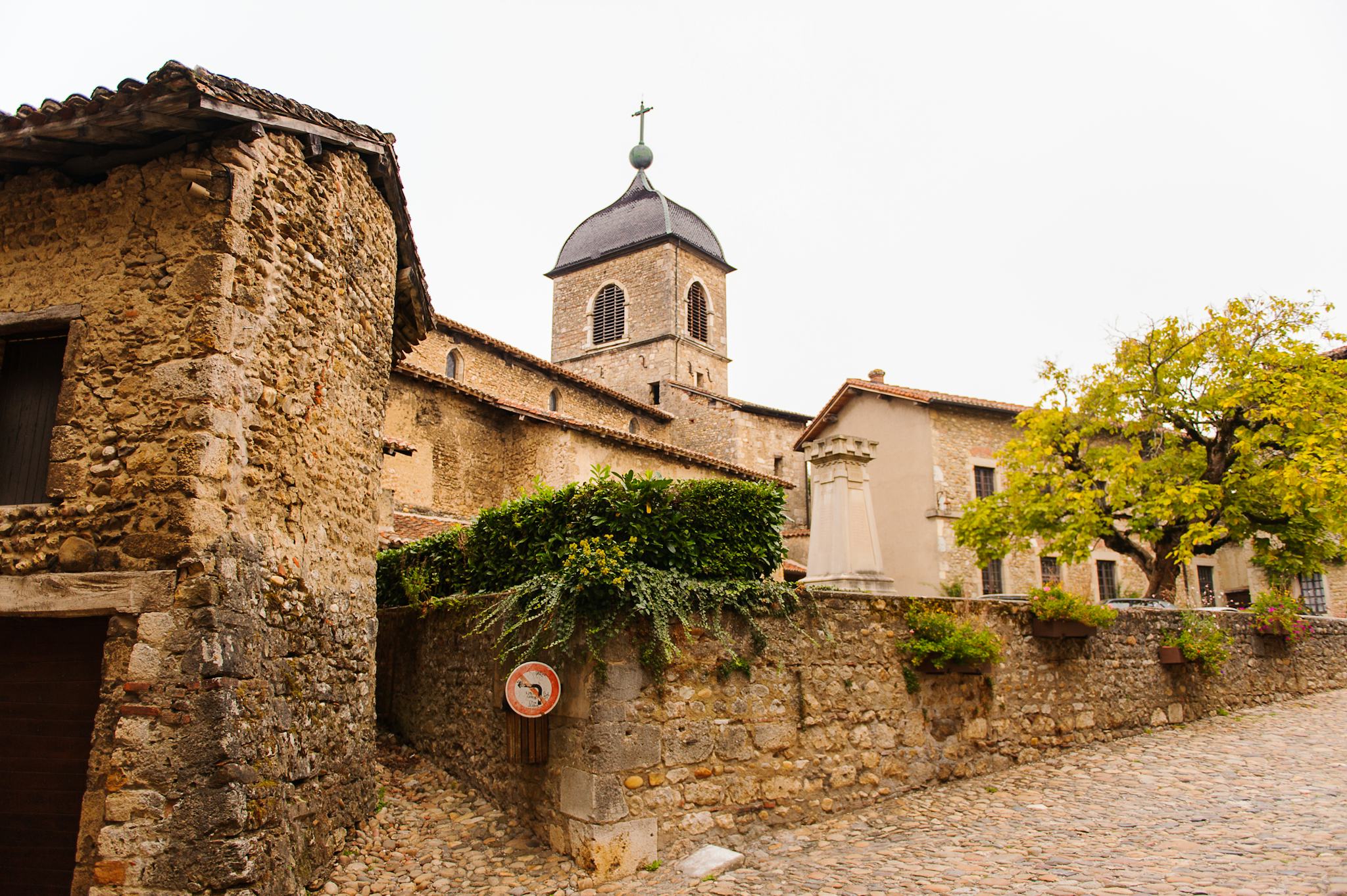 Perouges