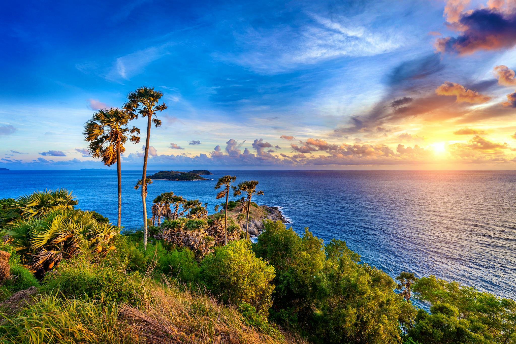 Phuket to Hanuman World and Promthep Cape: Private day trip