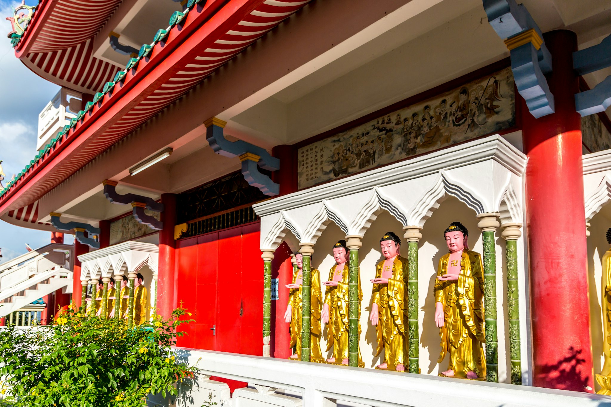 Sam Poh Temple